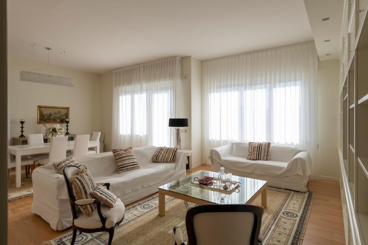 Casa Gramsci Luxury Apartment Pesaro Eksteriør billede