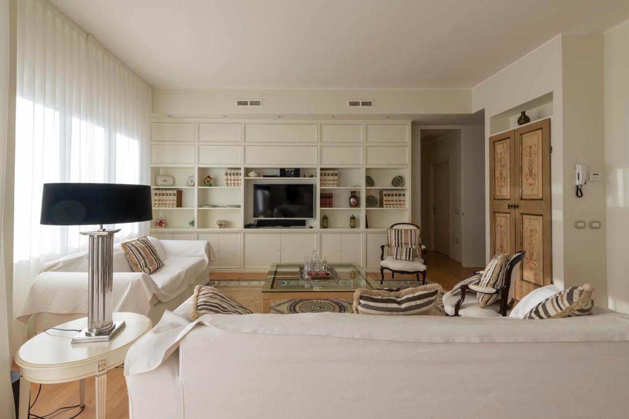 Casa Gramsci Luxury Apartment Pesaro Eksteriør billede
