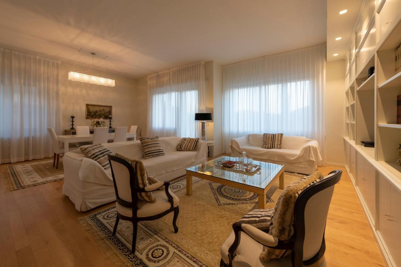 Casa Gramsci Luxury Apartment Pesaro Eksteriør billede
