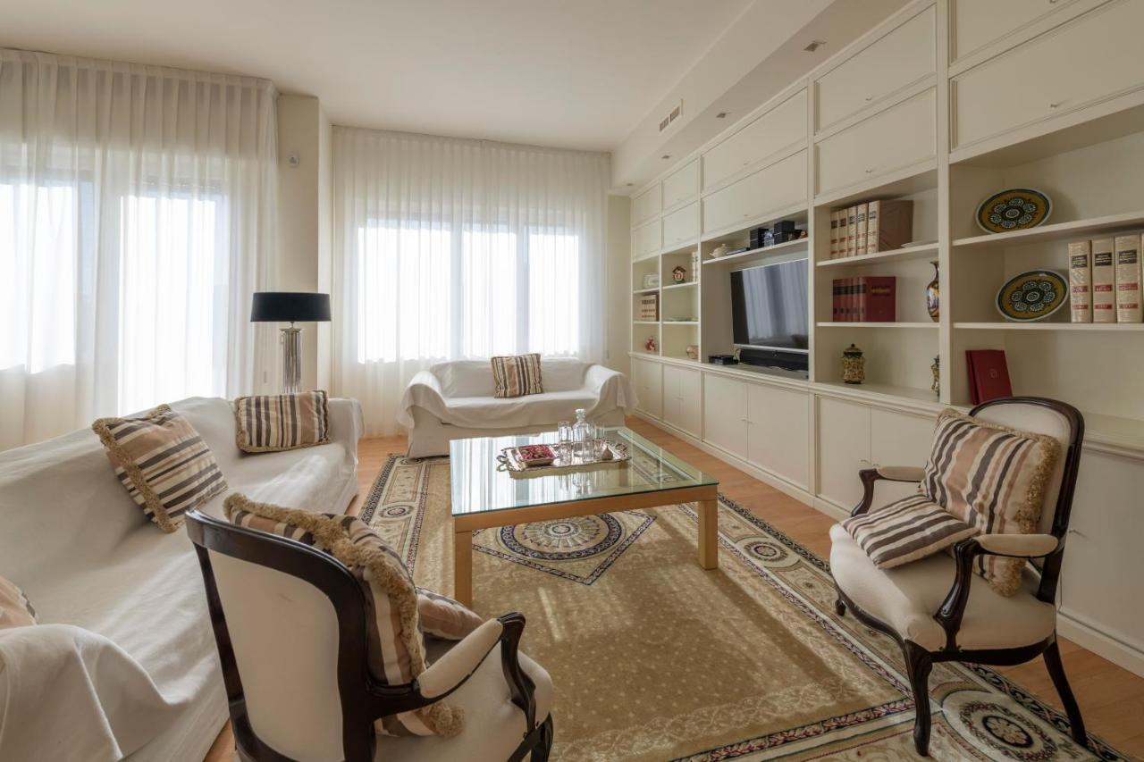 Casa Gramsci Luxury Apartment Pesaro Eksteriør billede