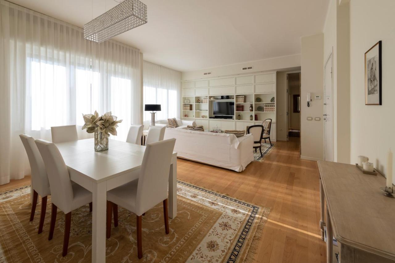 Casa Gramsci Luxury Apartment Pesaro Eksteriør billede