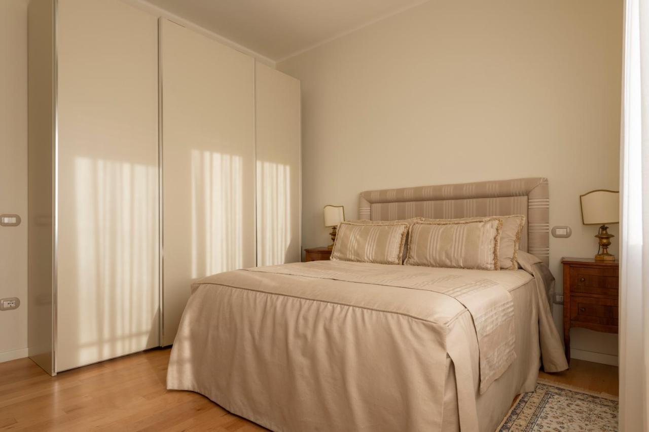 Casa Gramsci Luxury Apartment Pesaro Eksteriør billede