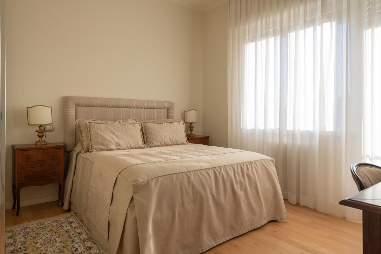 Casa Gramsci Luxury Apartment Pesaro Eksteriør billede