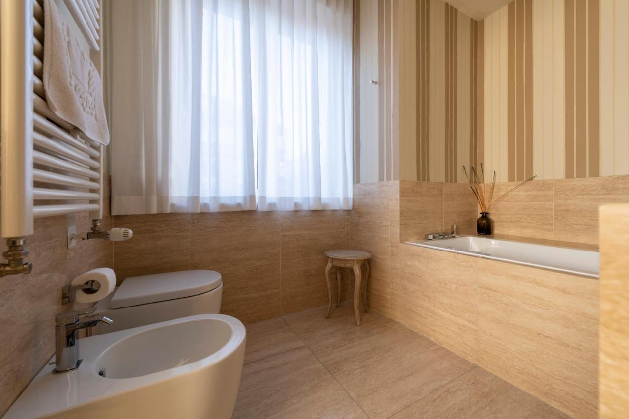 Casa Gramsci Luxury Apartment Pesaro Eksteriør billede