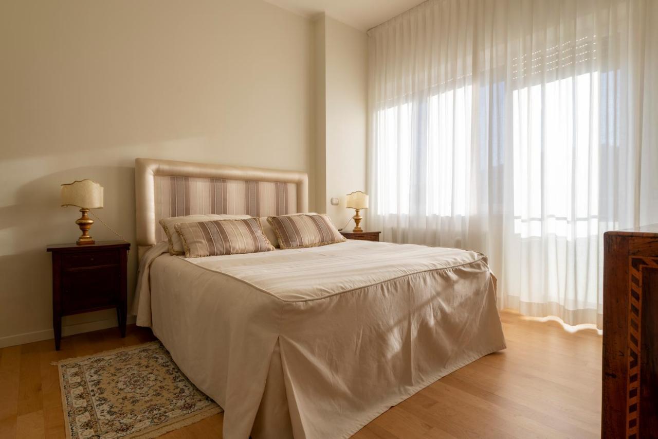 Casa Gramsci Luxury Apartment Pesaro Eksteriør billede