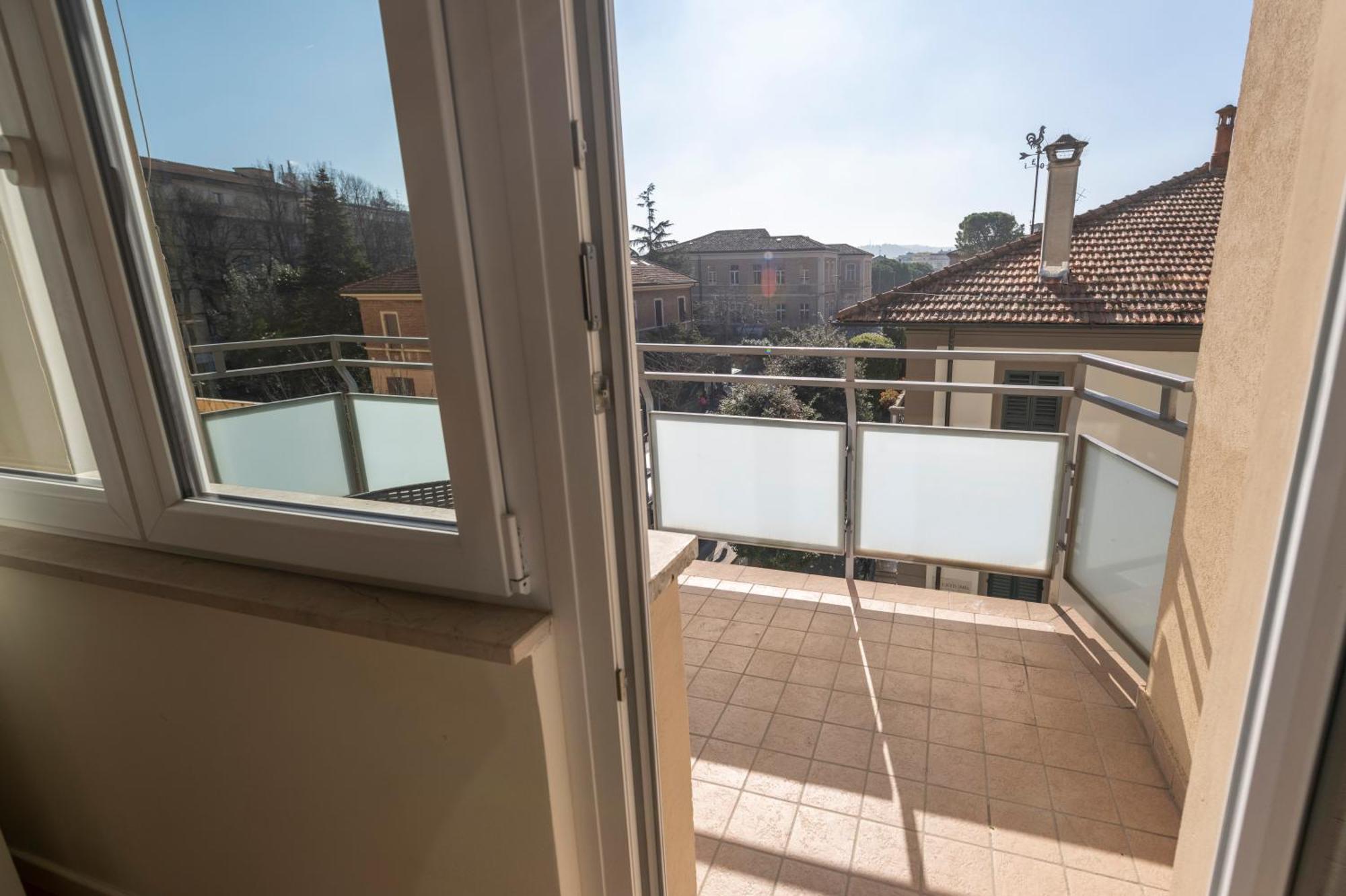 Casa Gramsci Luxury Apartment Pesaro Eksteriør billede